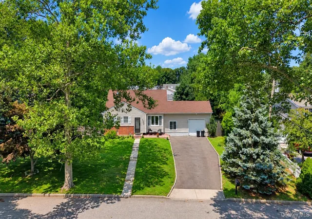 21st image of 23 Riviera Dr, Smithtown, NY 11787 | MLS# 1040470