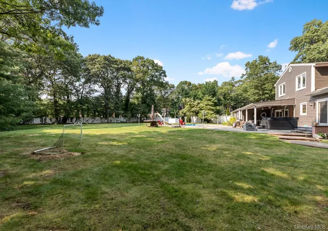 Photo 24 of Single family home for sale at 1 Whispering Ct, Huntington, NY 11746 | MLS# 1040479 | Listing updated on 2026-10-05