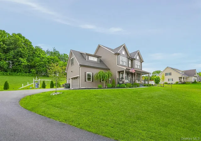Photo 3 of Single family home for sale at 34 Boville Ct, Chester Town, NY 10918 | MLS# 1040485 | Listing updated on 2026-09-24