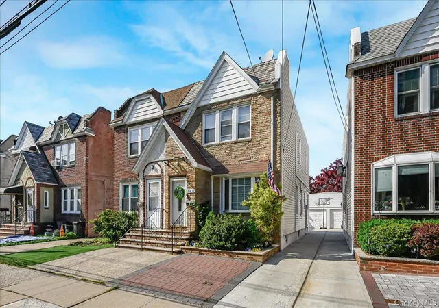 Photo 1 of Single family home for sale at 244-37 89th Avenue, New York, NY 11426 | MLS# 1040510 | Listing updated on 2026-09-29