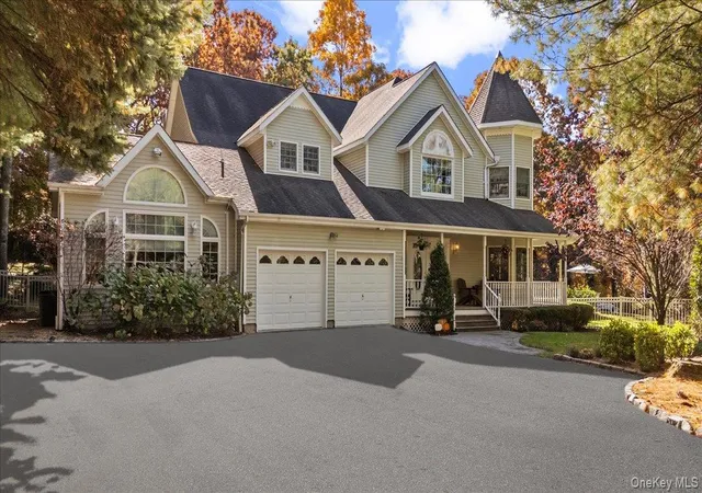 Single family home for sale at 1040 Washington Ave, Oyster Bay, NY 11803 | MLS# 1040523