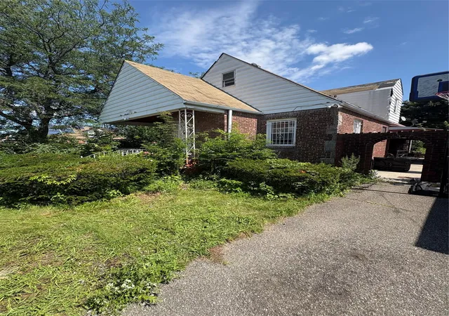 Photo 3 of Single family home for sale at 11901 223rd Street, New York, NY 11411 | MLS# 1040525 | Listing updated on 2026-08-23