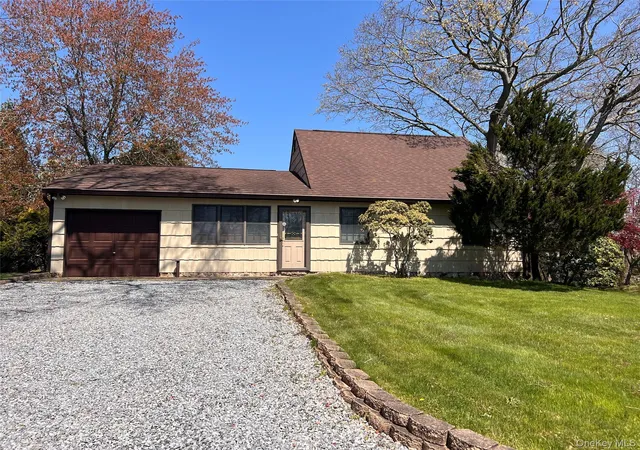Photo 2 of Single family home for sale at 27 W Tiana Rd #A, Southampton, NY 11946 | MLS# 1040542 | Listing updated on 2026-08-20