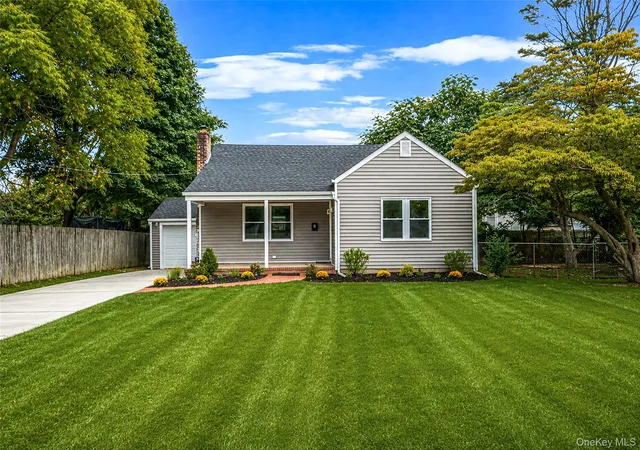 Photo 3 of Single family home for sale at 2 Storey Ave, Islip, NY 11722 | MLS# 1040549 | Listing updated on 2026-08-22