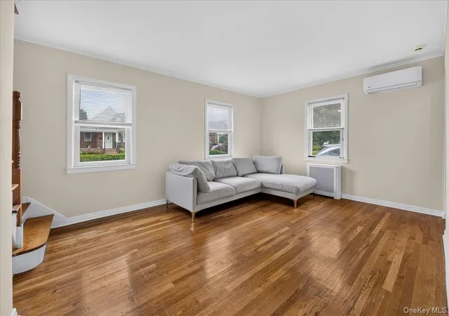 Photo 1 of Single family home for sale at 14 Ivy Pl, Hempstead, NY 11581 | MLS# 1040553 | Listing updated on 2026-10-04