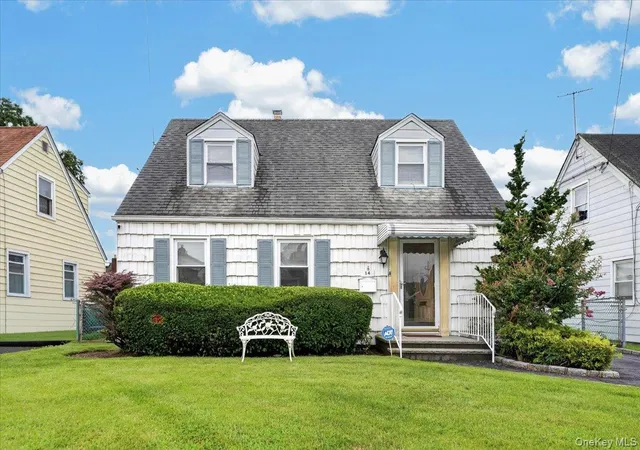 Photo 2 of Single family home for sale at 14 Ivy Pl, Hempstead, NY 11581 | MLS# 1040553 | Listing updated on 2026-10-04