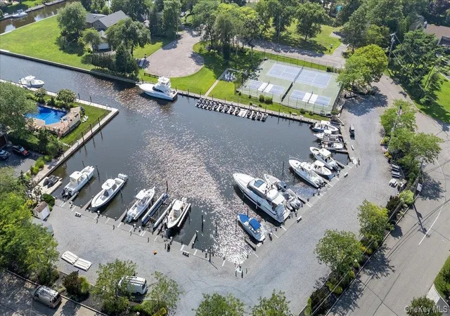 Photo 3 of Mansion for sale at 7 The Keel, Islip, NY 11730 | MLS# 1040562 | Listing updated on 2026-08-20