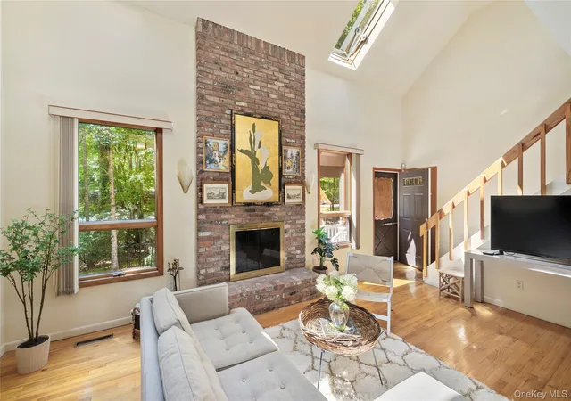 Photo 2 of Sale Pending at 69 Glenview Dr, Southampton, NY 11968 | MLS# 1040568 | Listing updated on 2026-09-05