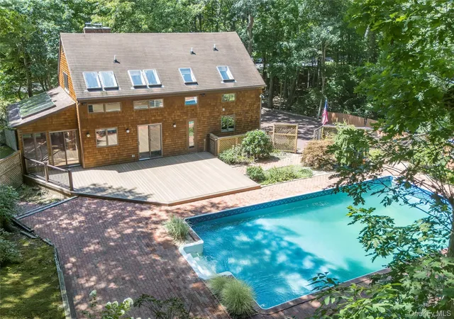 Photo 21 of Sale Pending at 69 Glenview Dr, Southampton, NY 11968 | MLS# 1040568 | Listing updated on 2026-09-05