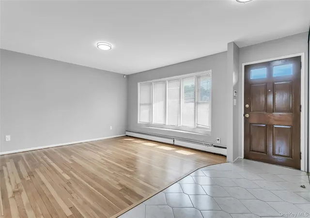 Photo 3 of Sale Pending at 581 Plainview Rd, Oyster Bay, NY 11803 | MLS# 1040573 | Listing updated on 2026-08-29