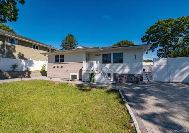 3rd image of 429 Ontario St, Islip, NY 11779 | MLS# 1040582