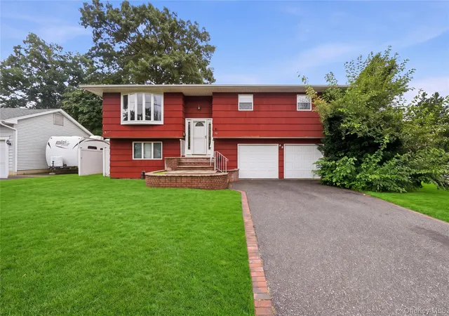 1st image of 42 Harvard St, Islip, NY 11751 | MLS# 1040584