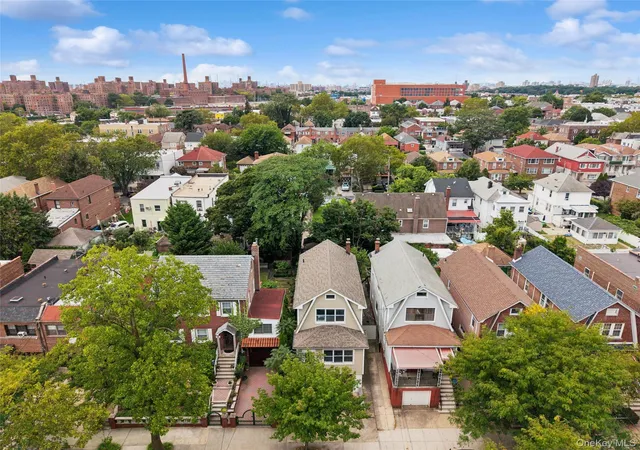 Photo 1 of Single family home for sale at 1631 Paulding Ave, New York, NY 10462 | MLS# 1040604 | Listing updated on 2026-08-26