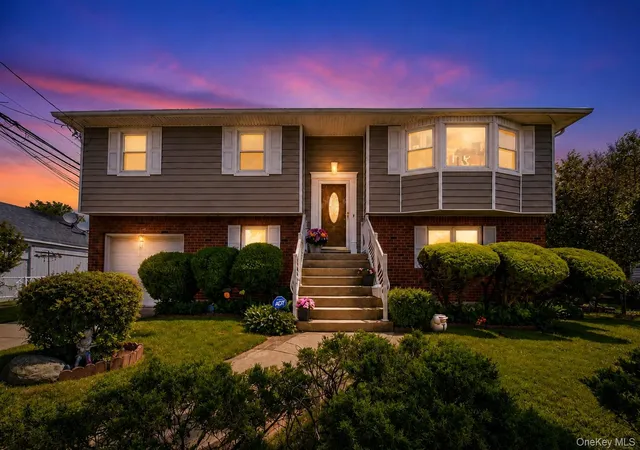 Photo 2 of Sale Pending at 8 Laurel Ln, Hempstead, NY 11756 | MLS# 1040610 | Listing updated on 2026-08-29