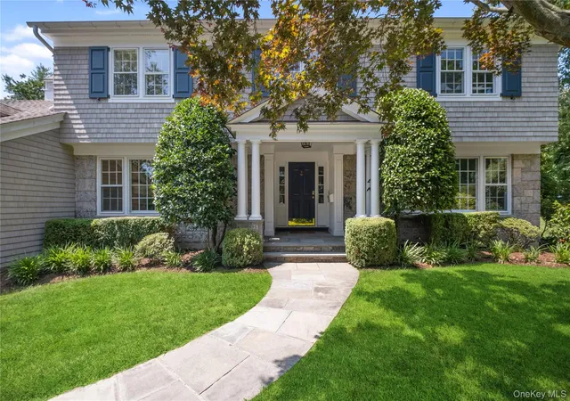 Photo 3 of Sale Pending at 911 Cove Rd, Mamaroneck, NY 10543 | MLS# 1040614 | Listing updated on 2026-09-19