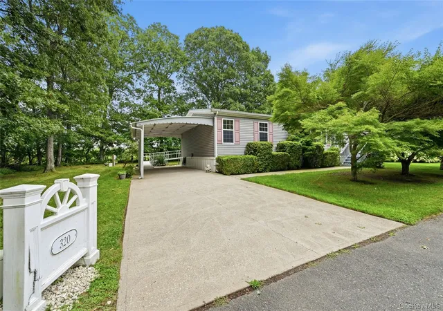 Listing Photo 2 - Condo for sale in building located at 638 Fresh Pond Ave, Riverhead, NY 11933 - Unit #320
