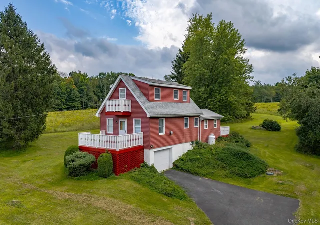 Photo 4 of Single family home for sale at 332 Bernas Rd, Cochecton, NY 12726 | MLS# 1040633 | Listing updated on 2026-09-01