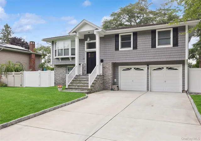 Photo 1 of Sale Pending at 162 Stuyvesant Rd, Islip, NY 11769 | MLS# 1040672 | Listing updated on 2026-10-03