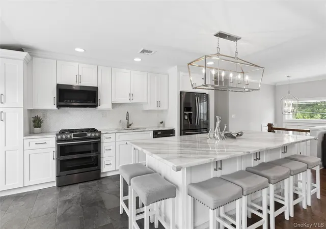 Photo 3 of Sale Pending at 162 Stuyvesant Rd, Islip, NY 11769 | MLS# 1040672 | Listing updated on 2026-10-03