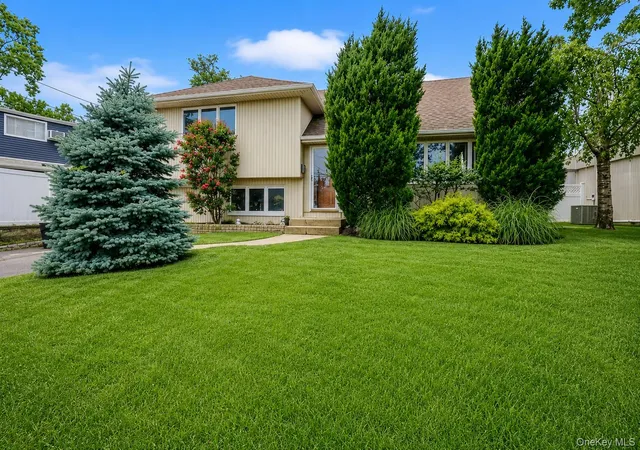 Photo 1 of Single family home for sale at 312 W Waukena Ave, Hempstead, NY 11572 | MLS# 1040700 | Listing updated on 2026-08-20