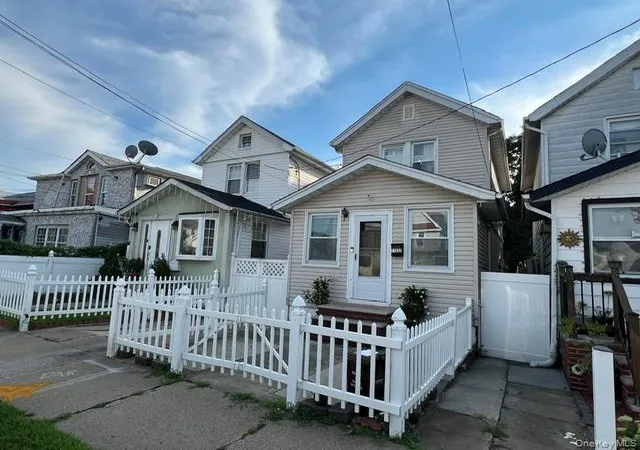 Photo 3 of Sale Pending at 11522 124th Street, New York, NY 11420 | MLS# 1040717 | Listing updated on 2026-09-15