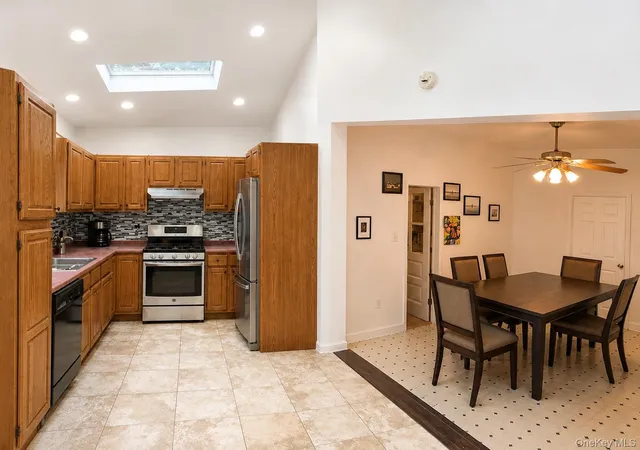 2nd image of 213 Mountaindale Rd, Fallsburg, NY 12789 | MLS# 1040725