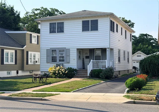 2nd image of 2851 Wilson Ave, Hempstead, NY 11710 | MLS# 1040730