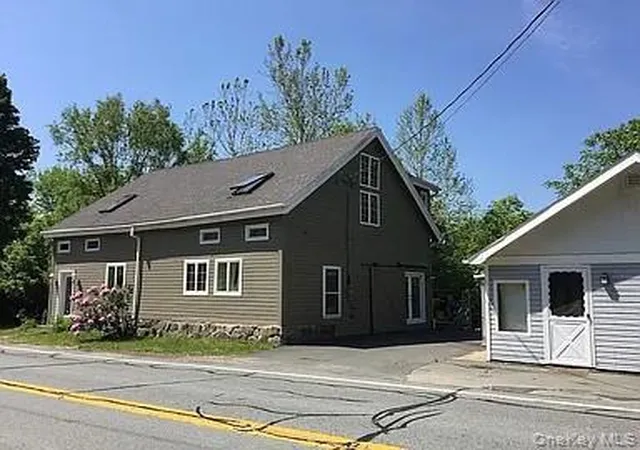 Photo 4 of Single family home for sale at 6197 State Route 42, Fallsburg, NY 12788 | MLS# 1040738 | Listing updated on 2026-08-26