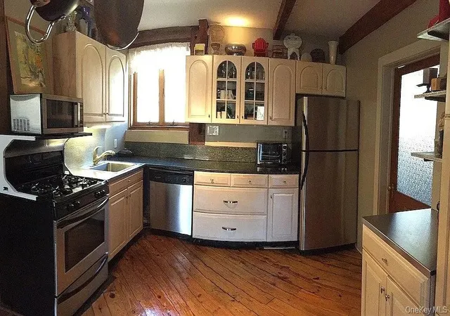 Photo 5 of Single family home for sale at 6197 State Route 42, Fallsburg, NY 12788 | MLS# 1040738 | Listing updated on 2026-08-26