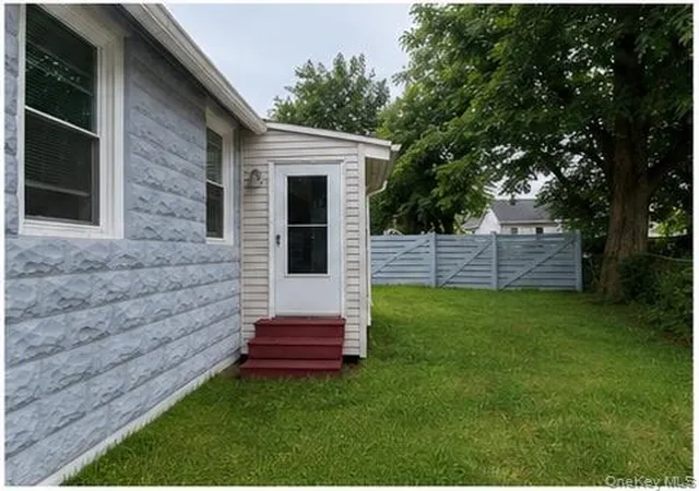 Photo 3 of Single family home for sale at 18 Wiltwyck Ave, Kingston, NY 12401 | MLS# 1040746 | Listing updated on 2026-08-21