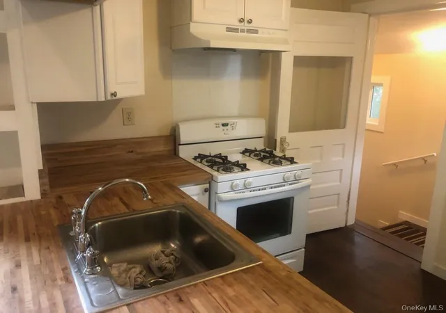 Photo 4 of Sale Pending at 18 Wiltwyck Ave, Kingston, NY 12401 | MLS# 1040746 | Listing updated on 2026-09-23
