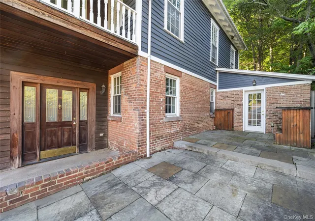 Photo 2 of Single family home for sale at 697 S Mountain Rd, Clarkstown, NY 10956 | MLS# 1040761 | Listing updated on 2026-09-03