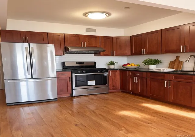 Photo 1 of Condo for sale at 31 53 Linden Pl #3a, New York, NY 11354 | MLS# 1040767 | Listing updated on 2026-09-06