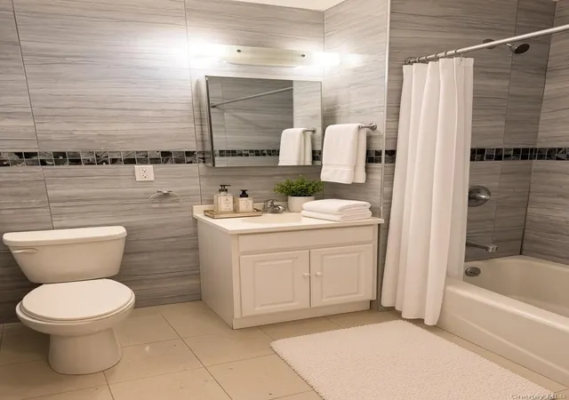 Photo 2 of Condo for sale at 31 53 Linden Pl #3a, New York, NY 11354 | MLS# 1040767 | Listing updated on 2026-09-06