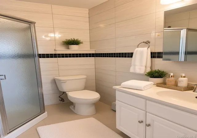 Photo 3 of Condo for sale at 31 53 Linden Pl #3a, New York, NY 11354 | MLS# 1040767 | Listing updated on 2026-09-06