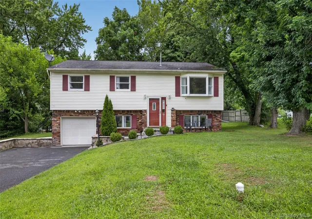 1st image of 32 Surrey Rd, Chester Town, NY 10918 | MLS# 1040785
