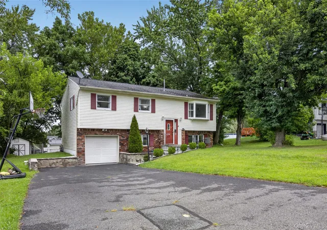 Photo 3 of Sale Pending at 32 Surrey Rd, Chester Town, NY 10918 | MLS# 1040785 | Listing updated on 2026-09-24