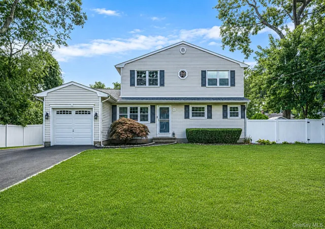 1st image of 86 Creighton Ave, Brookhaven, NY 11779 | MLS# 1040788