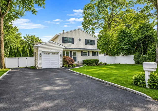 2nd image of 86 Creighton Ave, Brookhaven, NY 11779 | MLS# 1040788