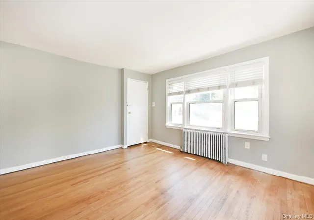 Photo 4 of Sale Pending at 265 S Delaware Ave, Babylon, NY 11757 | MLS# 1040796 | Listing updated on 2026-10-08