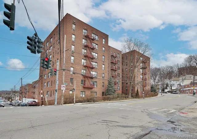 38th image of 95 Sedgewick Ave #4E, Yonkers, NY 10705 | MLS# 1040800