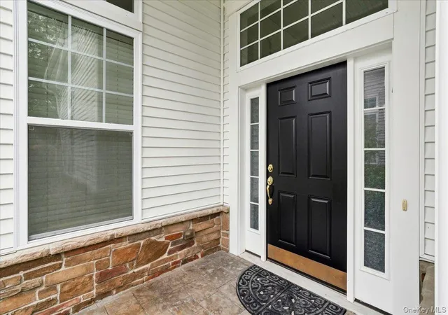 2nd image of 101 Mozart Ct, Brookhaven, NY 11941 | MLS# 1040804