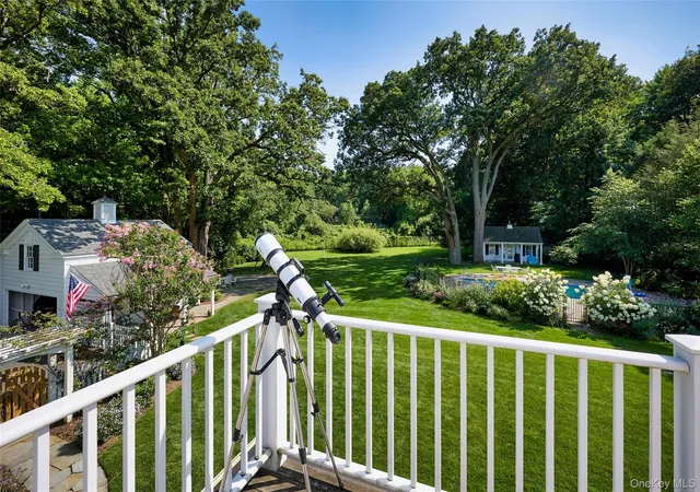 Photo 3 of Single family home for sale at 111 Washington Spring Rd, Orangetown, NY 10964 | MLS# 1040807 | Listing updated on 2026-10-18