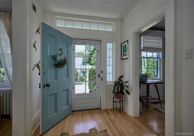 Photo 3 of Single family home for sale at 111 Washington Spring Rd, Orangetown, NY 10964 | MLS# 1040807 | Listing updated on 2026-10-18
