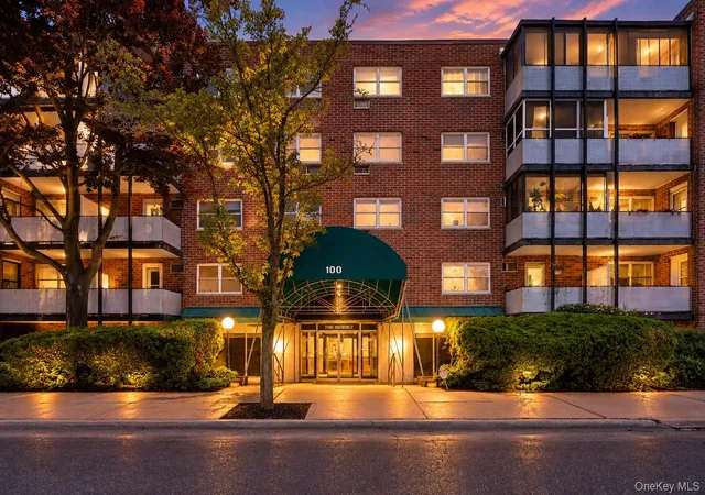 Photo 1 of Condo for sale at 100 Lincoln Ave #3D, North Hempstead, NY 11501 | MLS# 1040809 | Listing updated on 2026-09-25