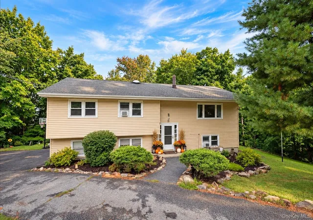 Photo 2 of Single family home for sale at 30 Laura Rd, Monroe, NY 10950 | MLS# 1040813 | Listing updated on 2026-10-06