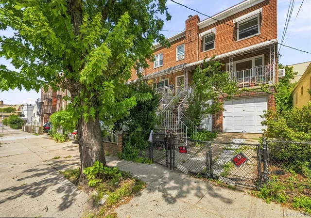 Photo 2 of Sale Pending at 1414 Edwards Ave, New York, NY 10461 | MLS# 1040817 | Listing updated on 2026-10-05