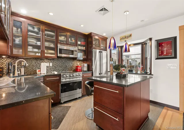 Photo 3 of Sale Pending at 158 Harbor S, Babylon, NY 11701 | MLS# 1040847 | Listing updated on 2026-09-12