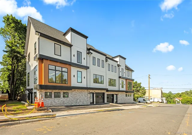 2nd image of 9 Lincoln St #202, Ramapo, NY 10977 | MLS# 1040848