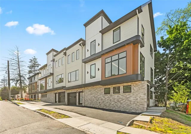 3rd image of 9 Lincoln St #202, Ramapo, NY 10977 | MLS# 1040848